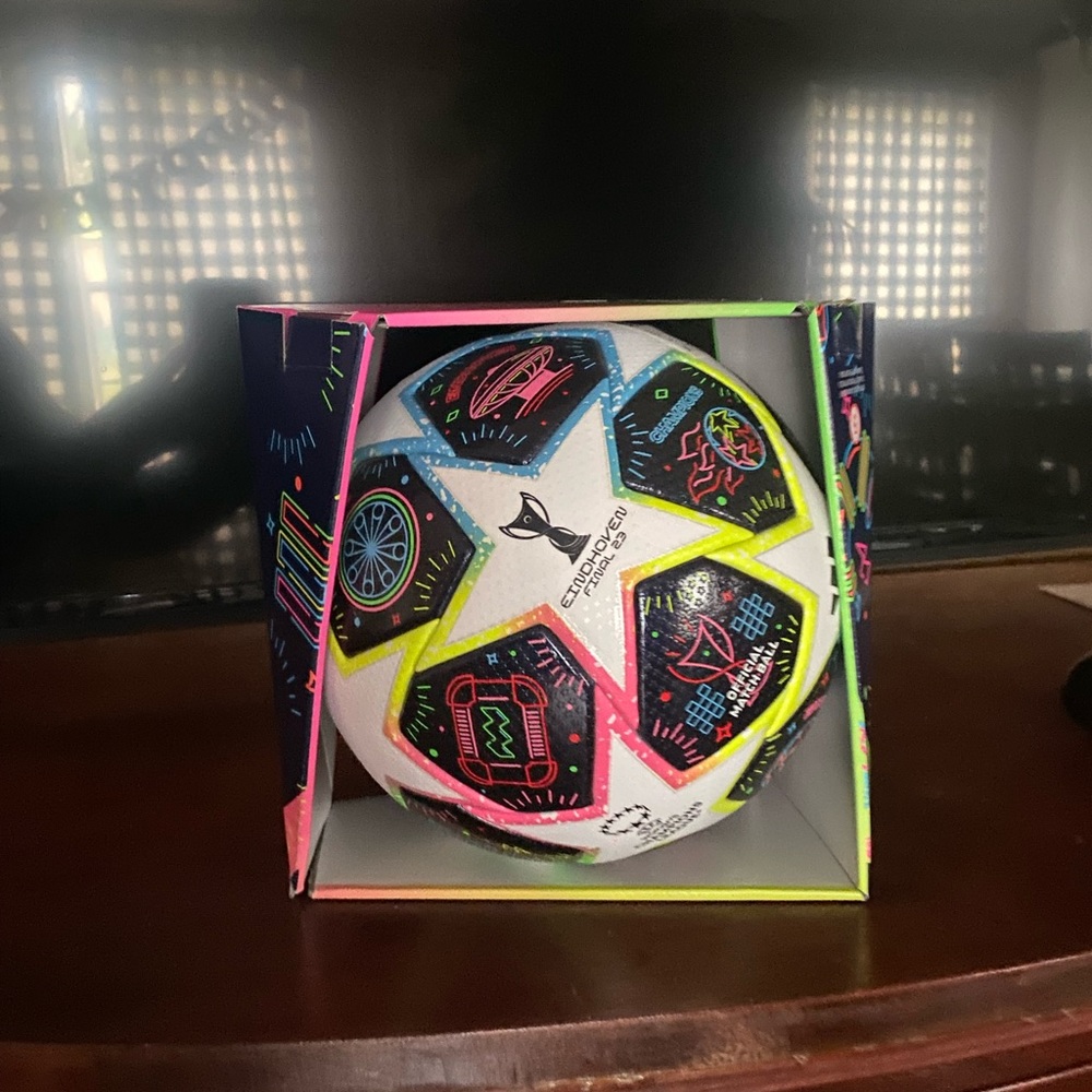 2021/2022 Women’s UEFA Champions League Offical Match Ball